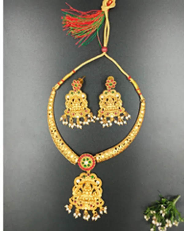 Rajwadi_Temple_Laxmi_Chokar