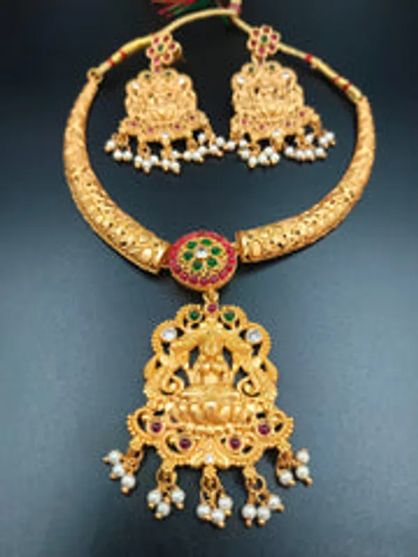 Rajwadi_Temple_Laxmi_Chokar