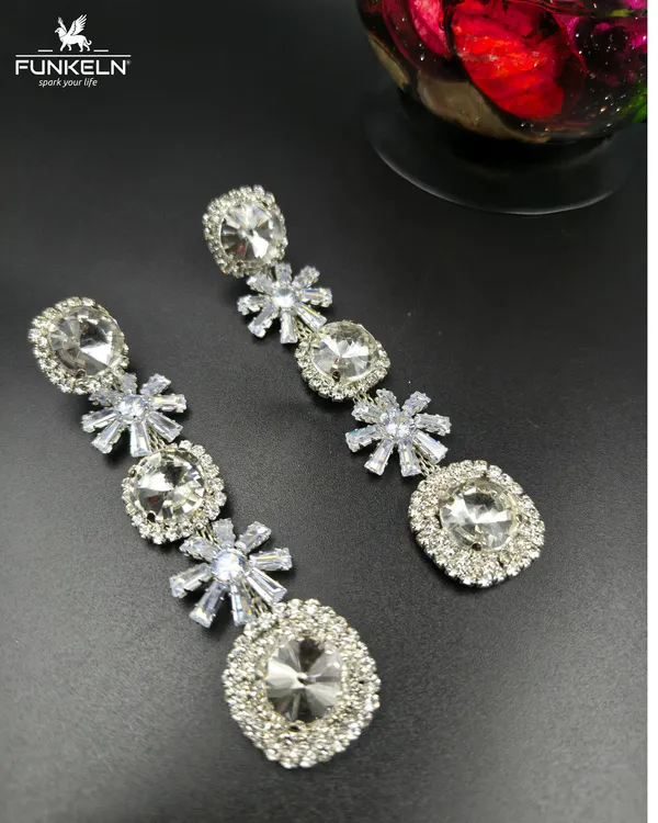 Silver_Tone_American_Dimond_Long_Stylish_Erring
