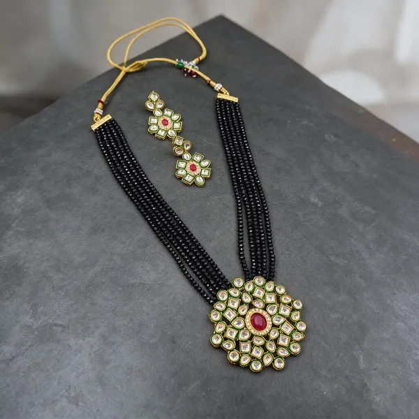 Long_Black_Kundan_With_Earring