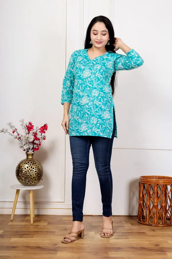 Turquoise_Floral_Print_Straight_Kurti_For_Women