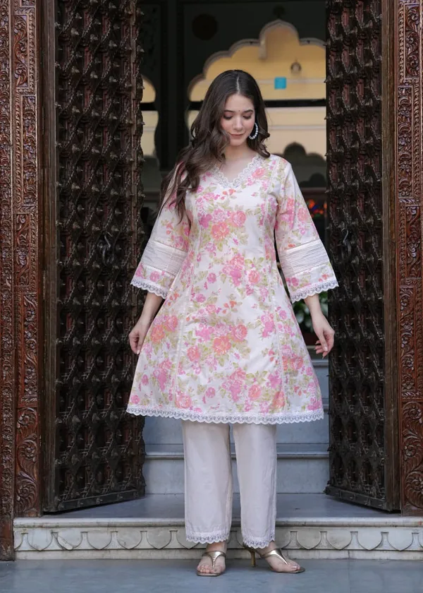 White_Floral_Print_Straight_Kurta_Set_For_Women