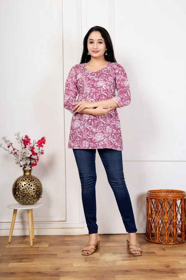 Pink_Floral_Print_Straight_Kurti_For_Women