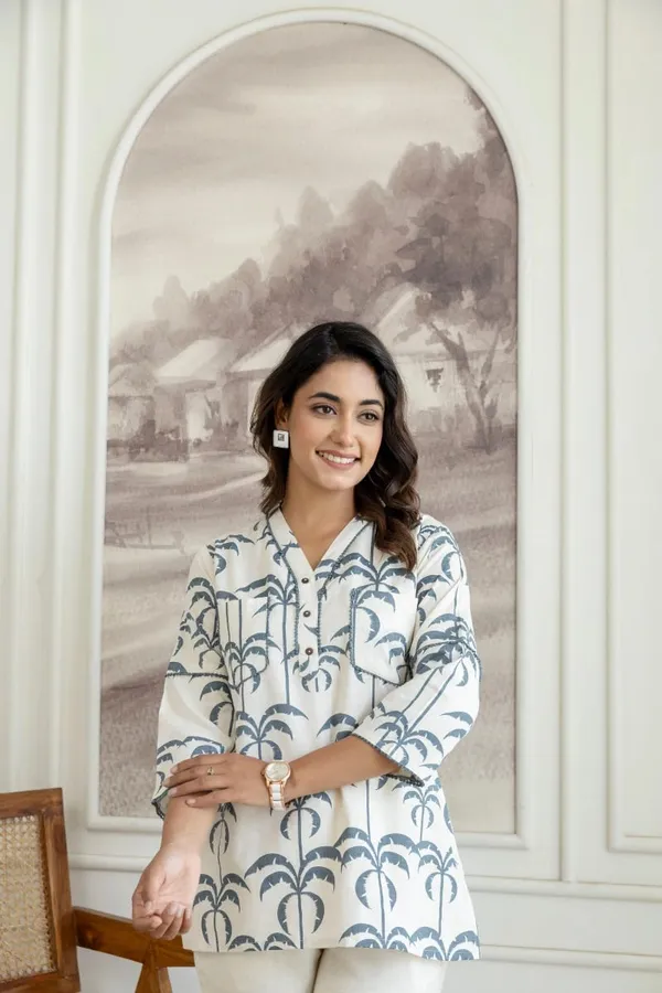 White_Printed_Relaxed_Fit_Kurta_Set_For_Women