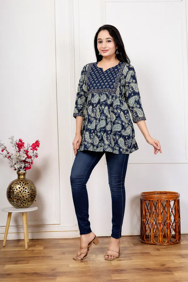 Blue_Printed_Straight_Kurti_For_Women