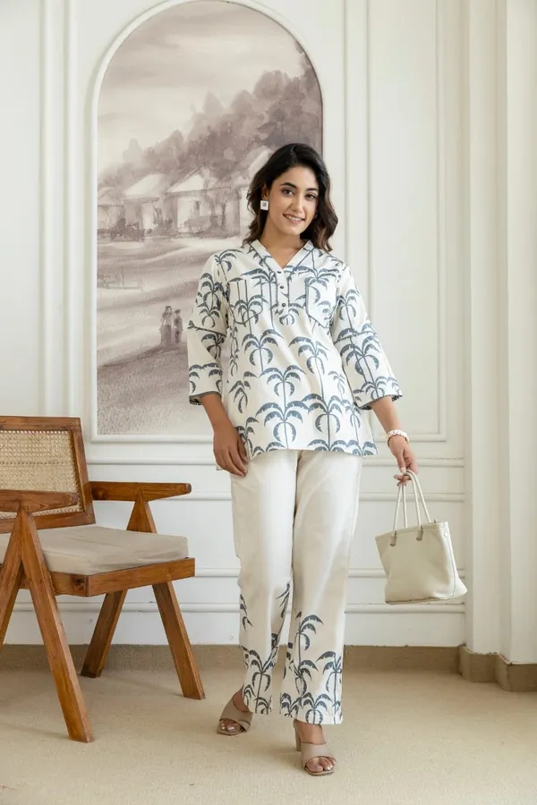 White_Printed_Relaxed_Fit_Kurta_Set_For_Women