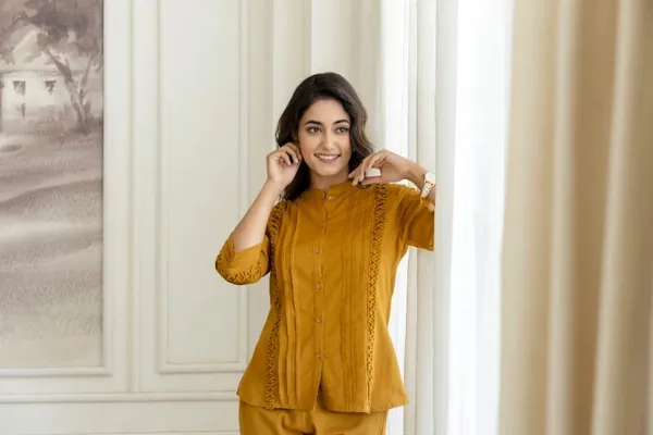 Mustard_Embroidered_Kurta_Set_For_Women