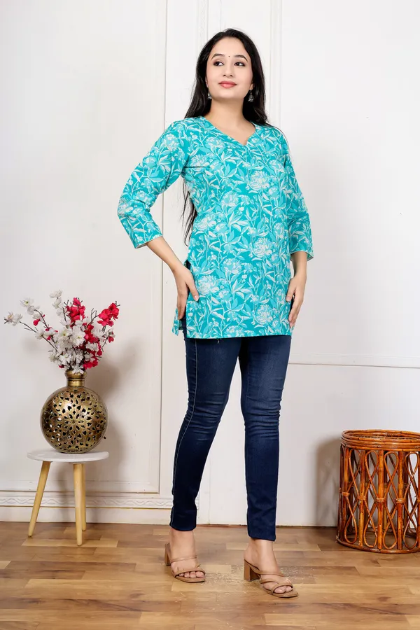 Turquoise_Floral_Print_Straight_Kurti_For_Women