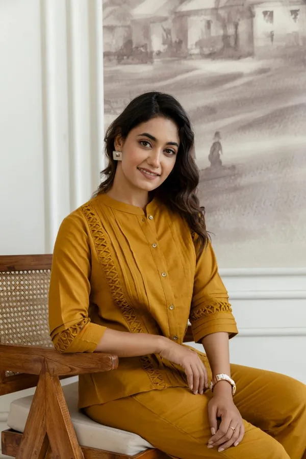 Mustard_Embroidered_Kurta_Set_For_Women