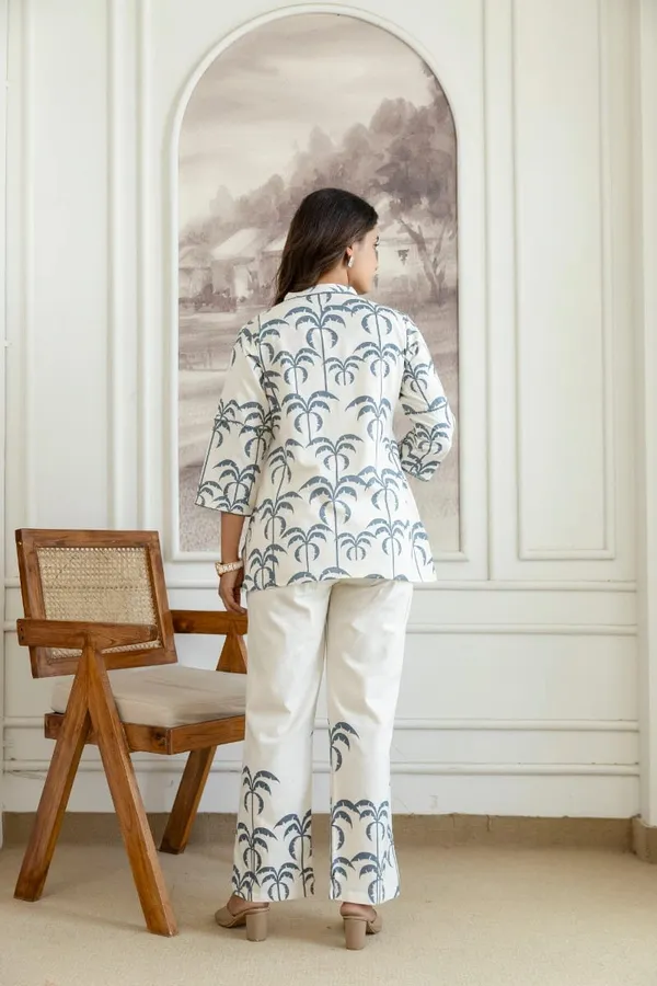 White_Printed_Relaxed_Fit_Kurta_Set_For_Women