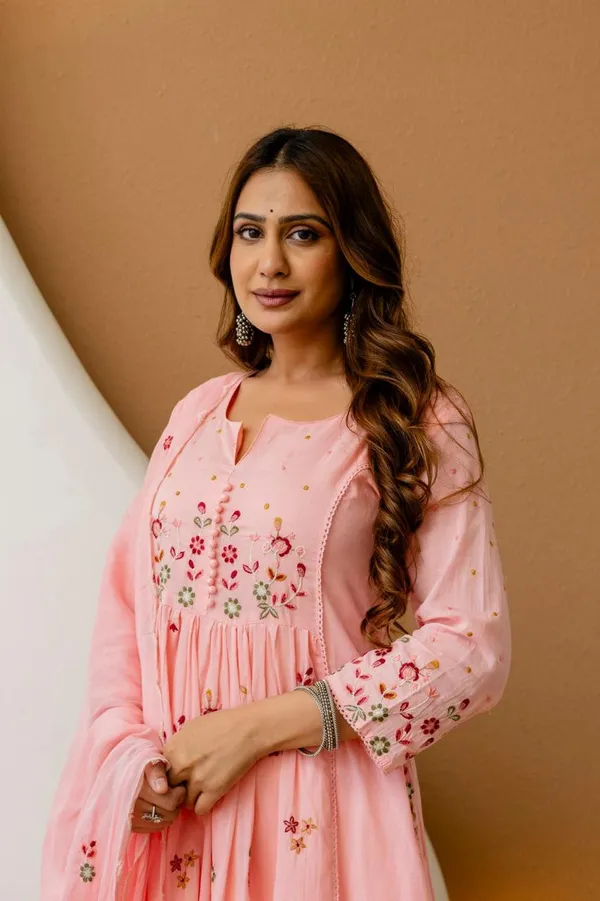Pink_Silk_Floral_Embroidered_Anarkali_Kurta_Set_For_Women