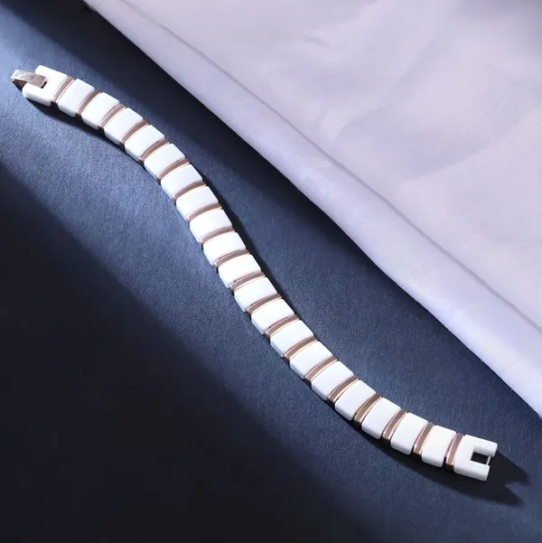 White_Ceramic_Link_Watch_Strap_For_Women