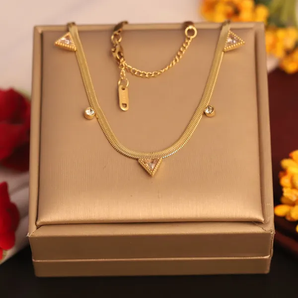 Gold_Stainless_Steel_Geometric_Triangle_Pendant_Necklace_For_Women
