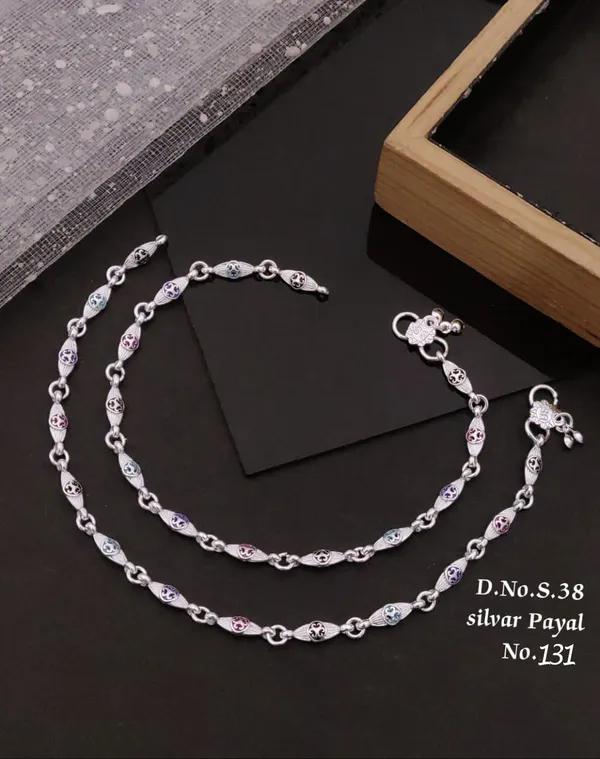 Silver_Alloy_Oxidised_Traditional_Motif_Payal_Pair_For_Women