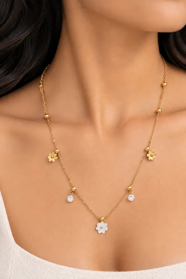 Gold_Stainless_Steel_Floral_Pendant_Necklace_For_Women