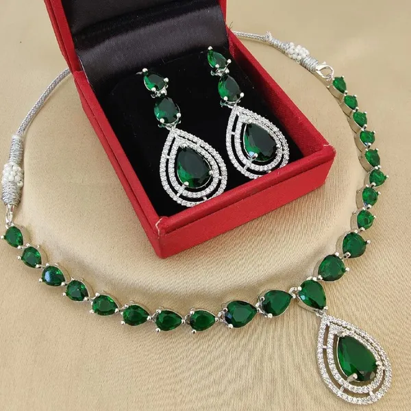 Green_Alloy_Teardrop_Stone_Necklace_Set_For_Women