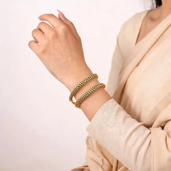 Gold_Stainless_Steel_Floral_Patterned_Kadli_Bangle_For_Women