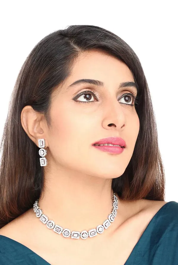 Silver_Alloy_Stone-Studded_Geometric_Necklace_And_Earrings_Set_For_Women