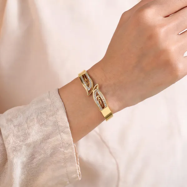Gold_Stainless_Steel_Leaf_Motif_Cuff_Bracelet_For_Women