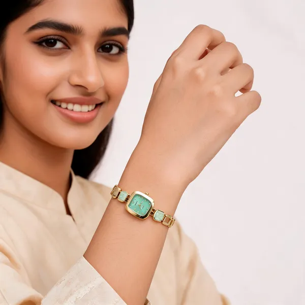 Gold_Stainless_Steel_Analog_Bracelet_Watch_For_Women