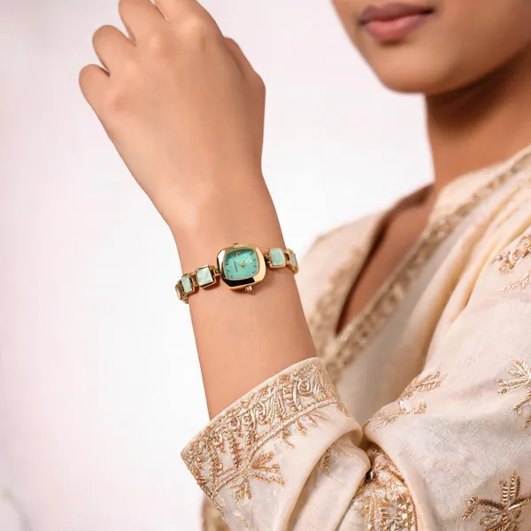 Gold_Stainless_Steel_Analog_Bracelet_Watch_For_Women