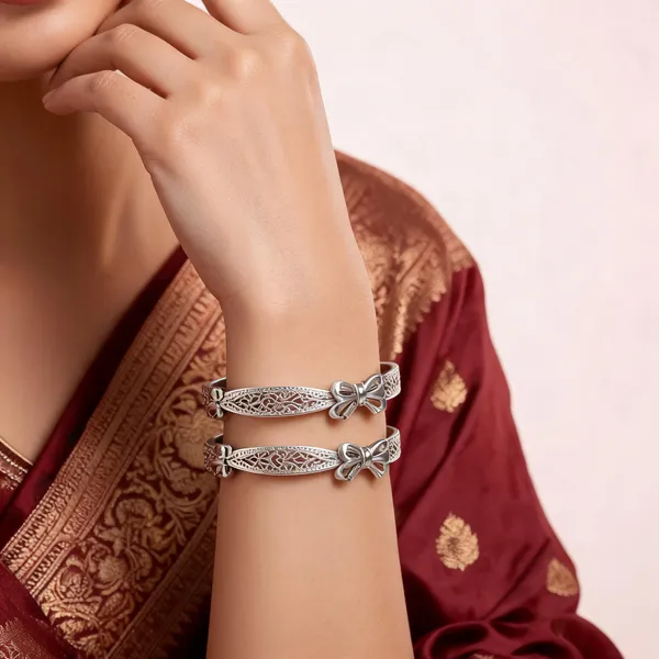 Silver_Stainless_Steel_Bangles_For_Women