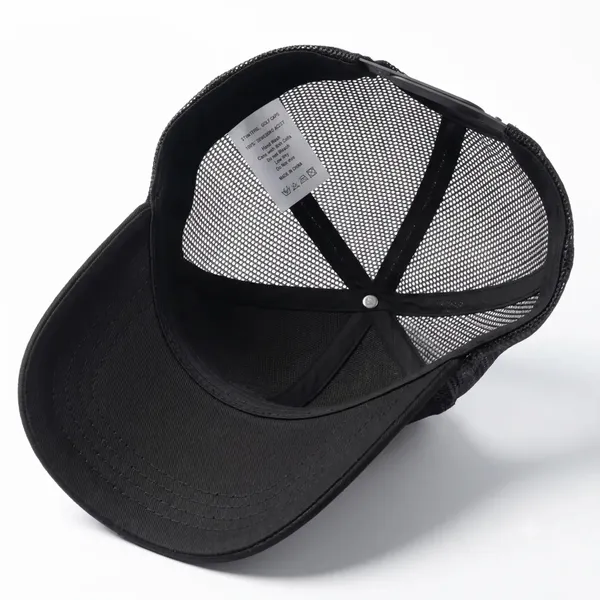 Black_Cotton_6-Panel_Mesh_Snapback_Cap_For_Unisex