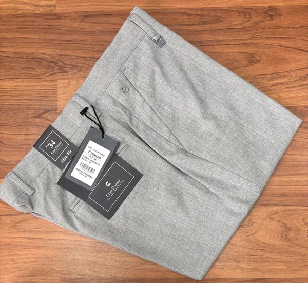 Grey_Textured_Slim_Fit_Shorts_for_Men