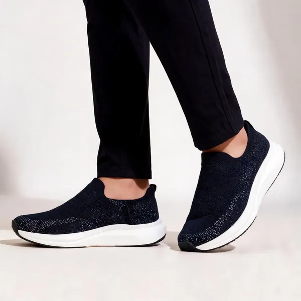 Black_Knit_Slip-On_Sports_Shoes_For_Men