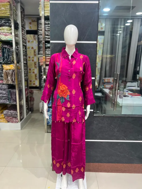 Magenta_Floral_Printed_Kurta_Set_for_Women