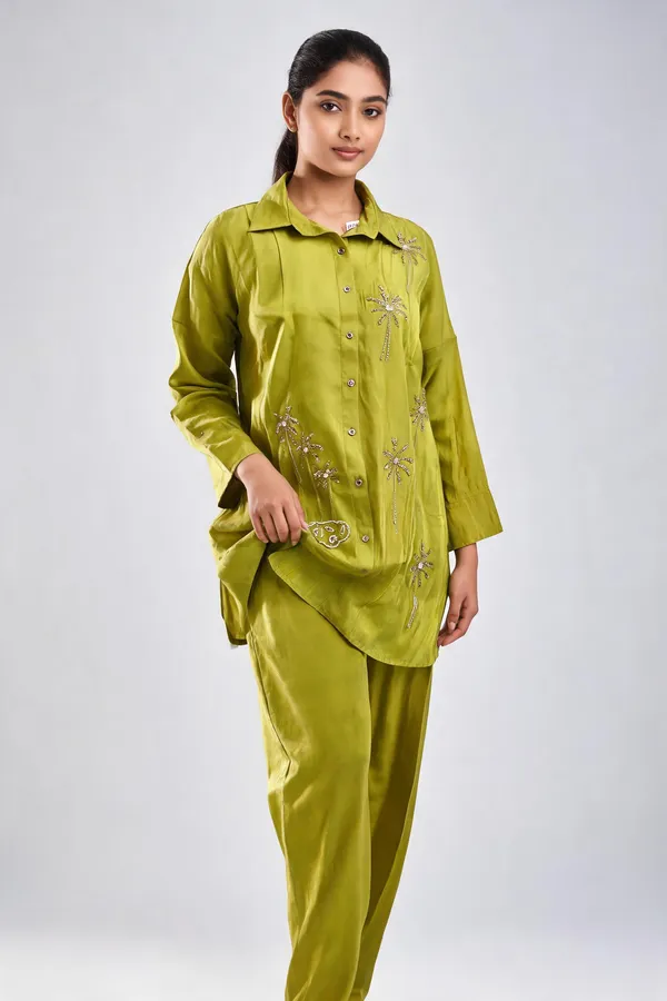 Green_Satin_Straight_Fit_Embroidered_Kurta_Set_For_Women