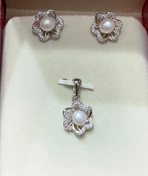 Silver-Tone_Floral_Pearl_Jewellery_Set_for_Women