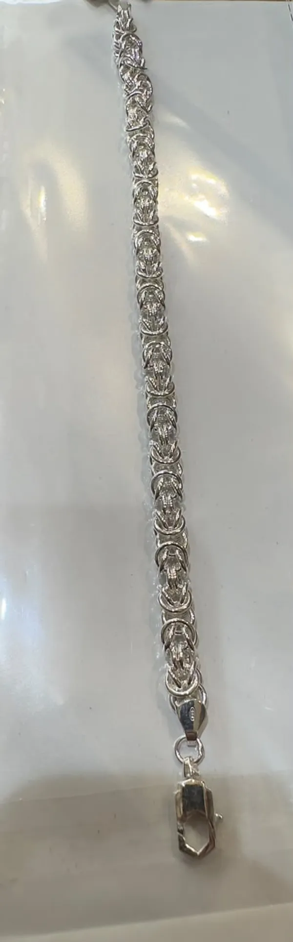 Silver-Tone_Ornate_Chain_Bracelet_for_Unisex