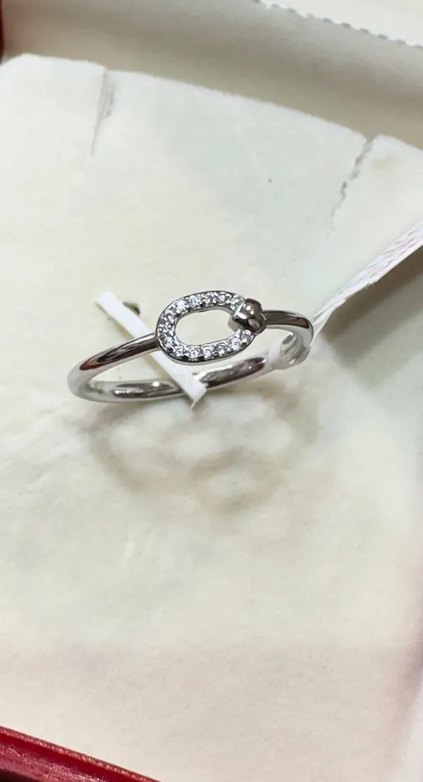 Silver_Tone_Rhinestone_Oval_Ring_for_Women