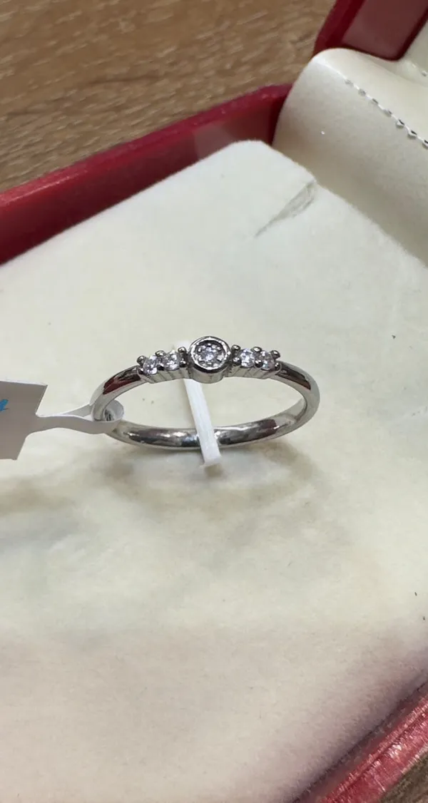 Silver_Tone_Stone_Studded_Ring_for_Women