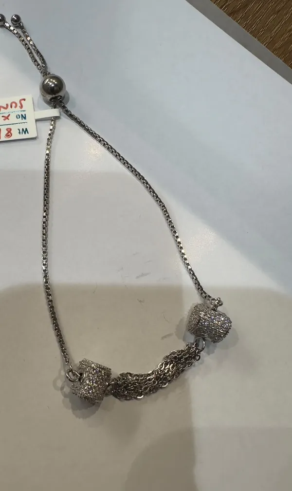 Silver_Tone_Crystal_Embellished_Chain_Necklace_for_Women