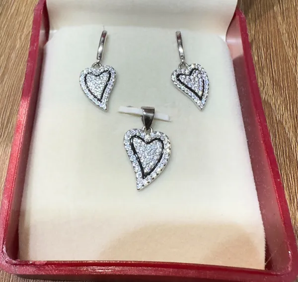 Silver_Tone_Heart_Pendant_And_Earrings_Set_for_Women