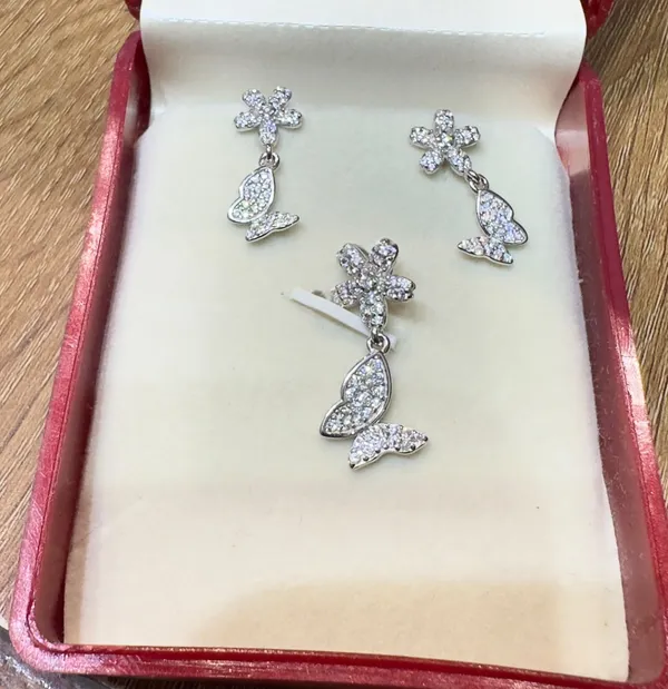 Silver-Tone_Floral_Butterfly_Jewellery_Set