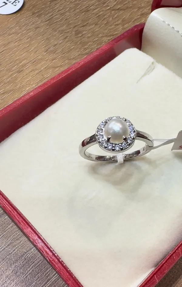 Silver-Tone_Pearl_Halo_Ring_for_Women
