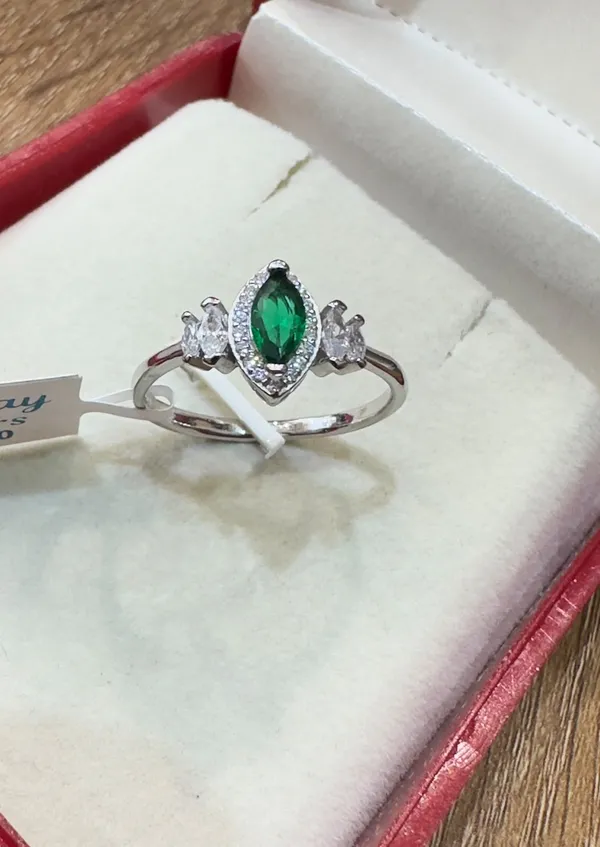 Silver-Tone_Green_Stone_Ring_for_Women