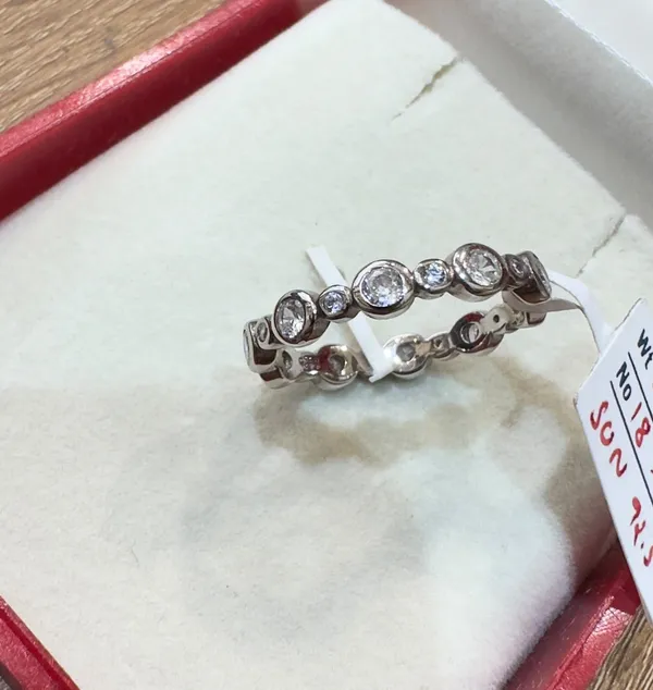 Silver_Tone_Stone_Studded_Ring_for_Women