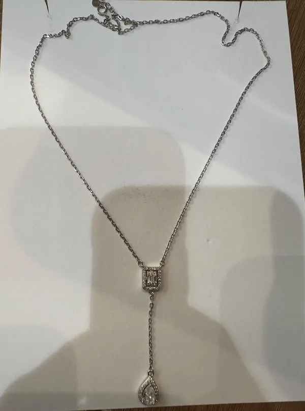 Silver_Tone_Geometric_Pendant_Necklace_for_Women