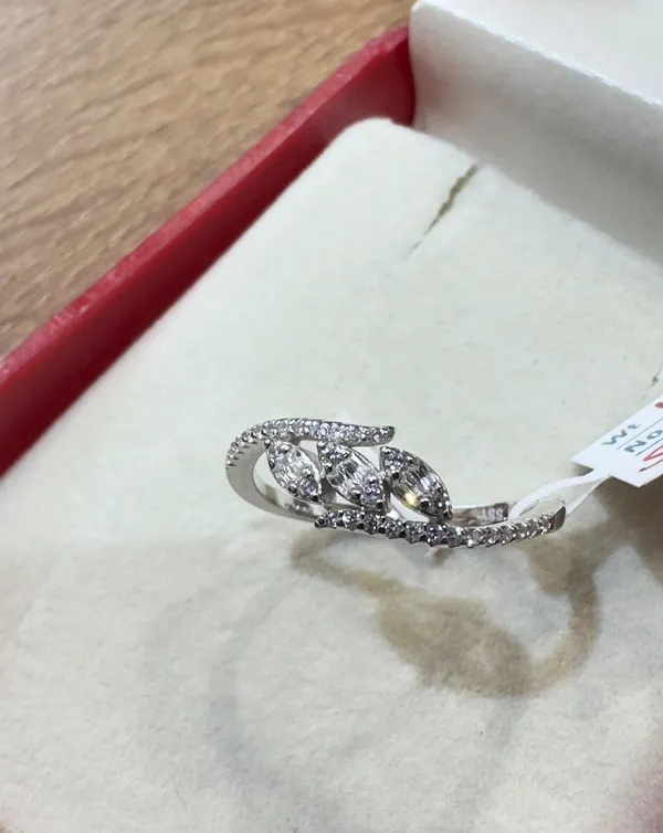 Silver_Tone_Embellished_Ring_for_Women