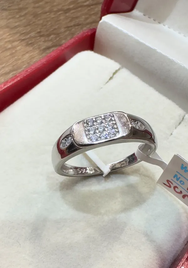 Silver_Tone_Stone_Embellished_Ring
