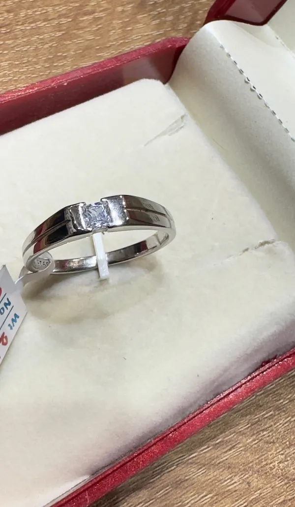 Silver_Tone_Square_Stone_Ring