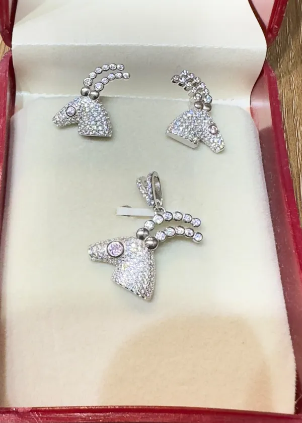Silver-Tone_Horse_Design_Jewellery_Set_for_Women