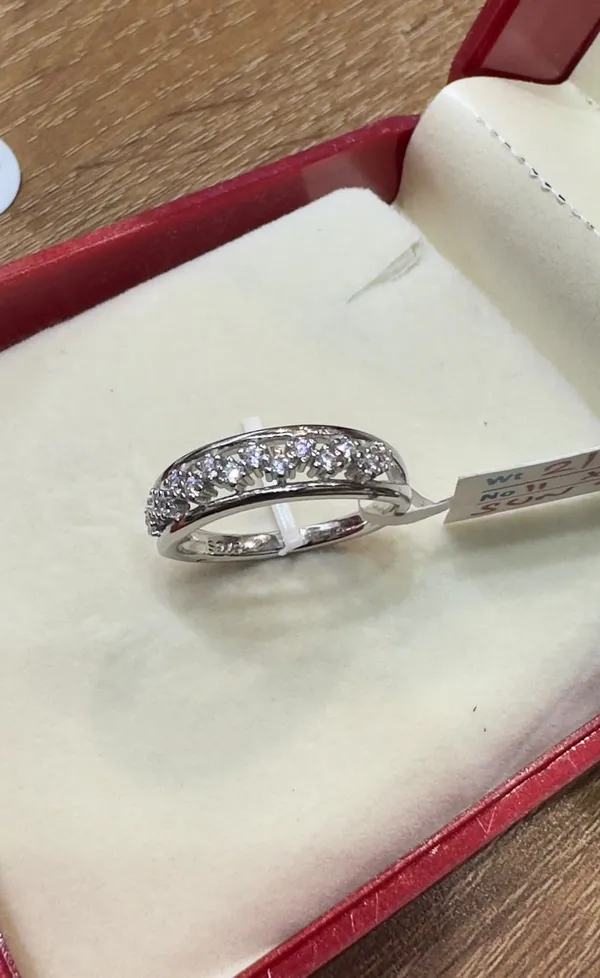 Silver_Tone_Stone_Studded_Ring_for_Women