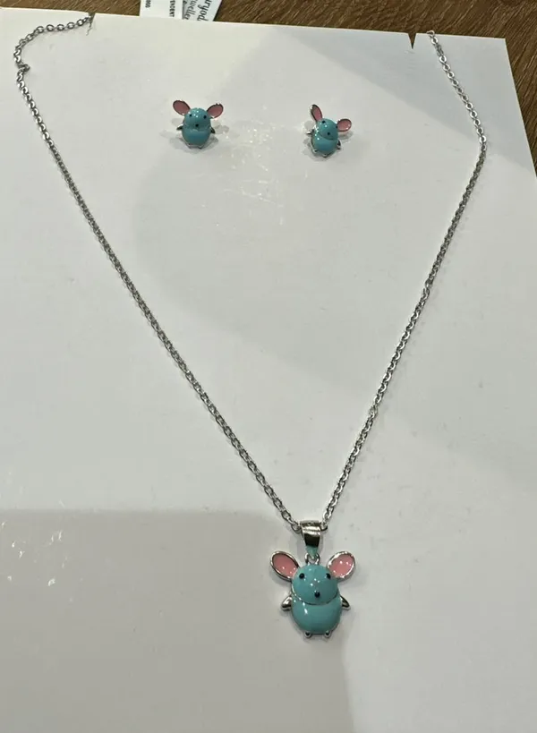 Silver_Tone_Mouse_Pendant_Necklace_And_Earrings_Set_for_Women