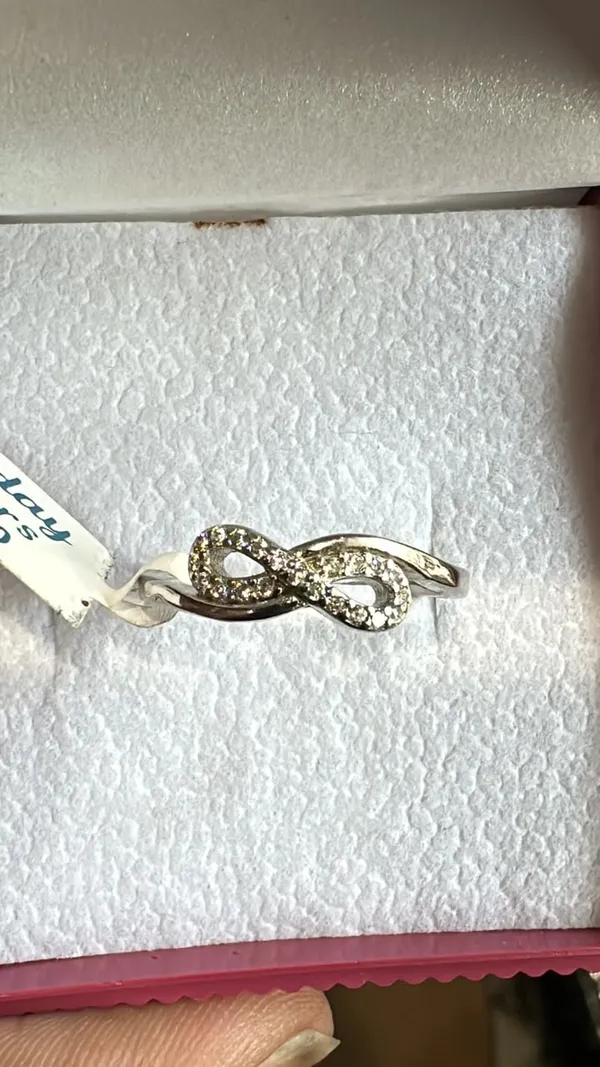 Silver_Rhinestone_Infinity_Brooch_For_Women