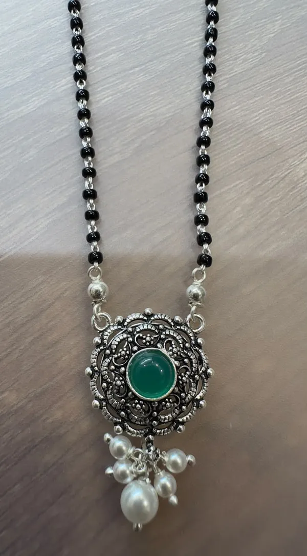 Black_Beaded_Oxidised_Pendant_Mangalsutra_For_Women
